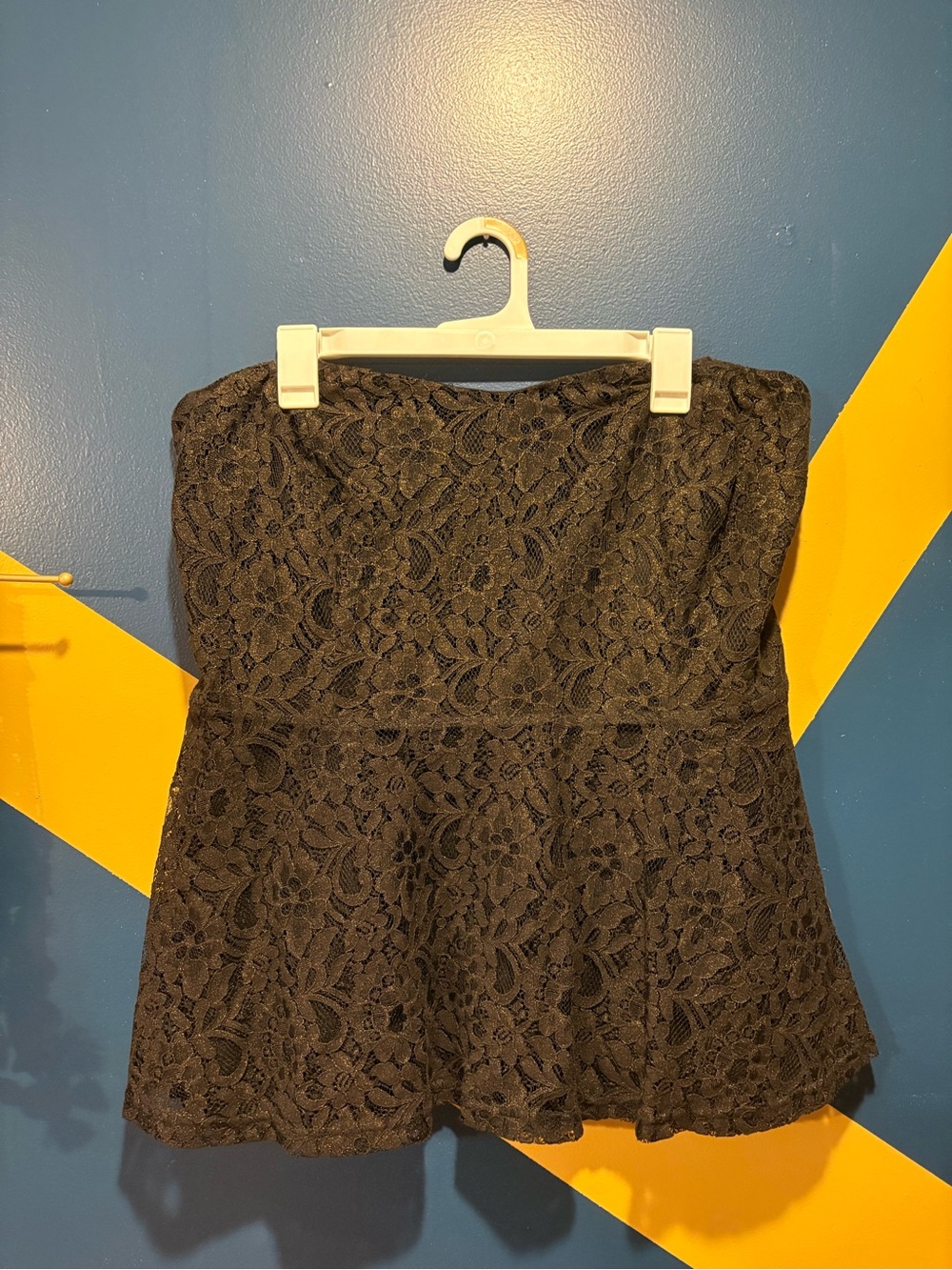 City Chic Black & Gold Lace Sweetheart Neck Peplum Tube Top NWOT